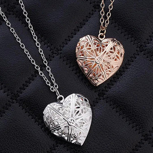 DL Sweet Peach Heart Love Chain Necklace for Woman