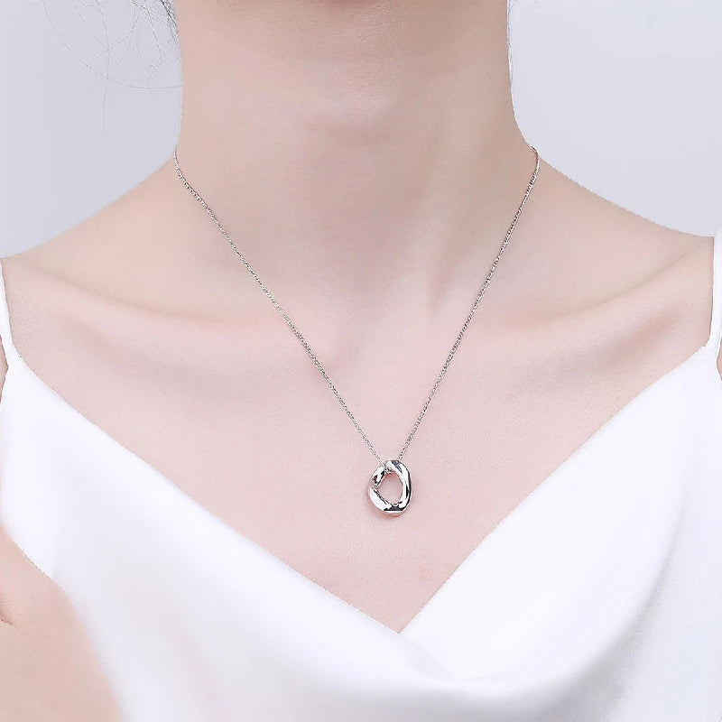 DL Irregular Round Shape Pendant necklace