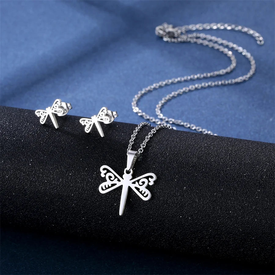 DL Elegant Daisy Flowers Charm Chain Choker Necklaces For Women