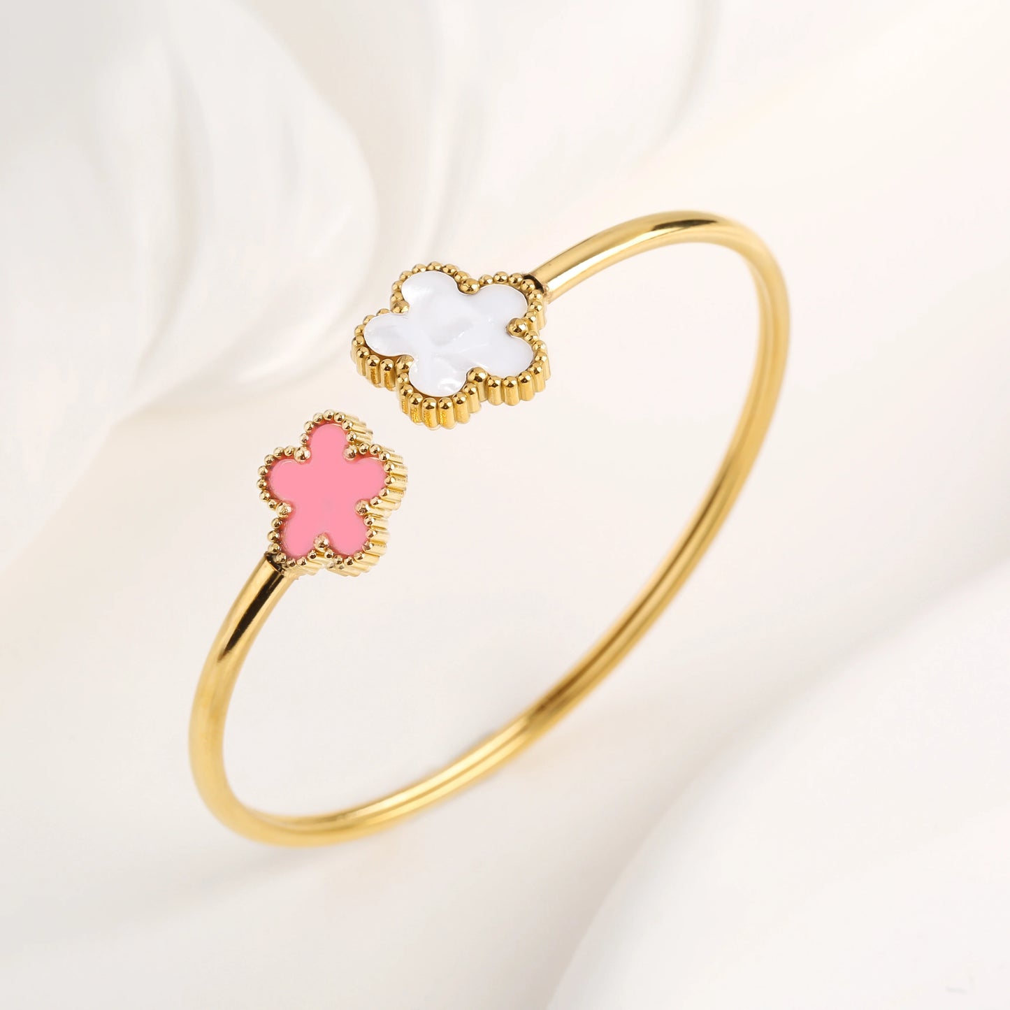 DL Botanical Five Leaf Flower Gold Plated Bracelets