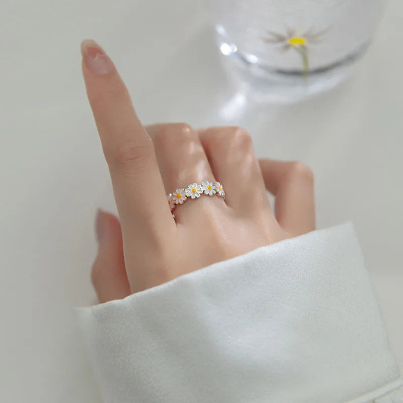 DL Daisy Adjustable Sunflower Ring