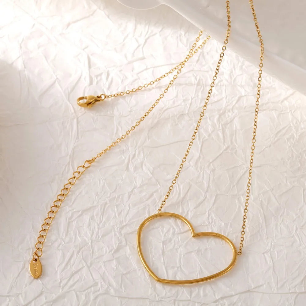 DL Large Heart Pendant Necklace For Women