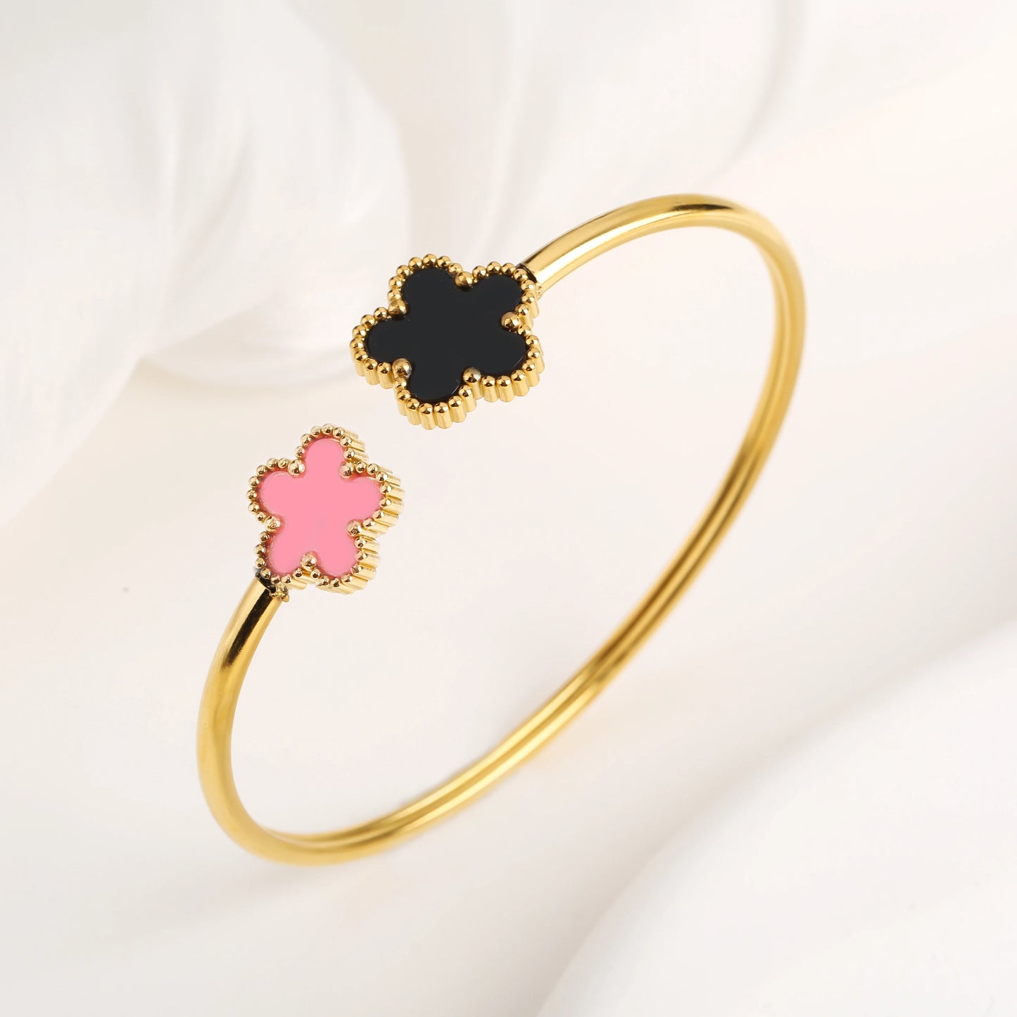 DL Botanical Five Leaf Flower Gold Plated Bracelets