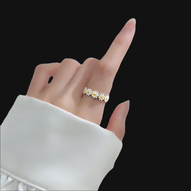 DL Daisy Adjustable Sunflower Ring